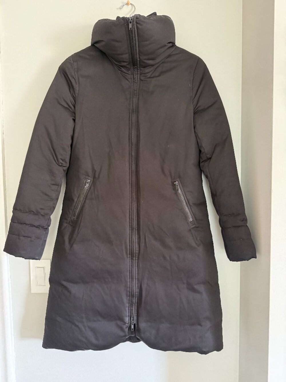 Soia & Kyo women's puffer jacket in black size medium GUC